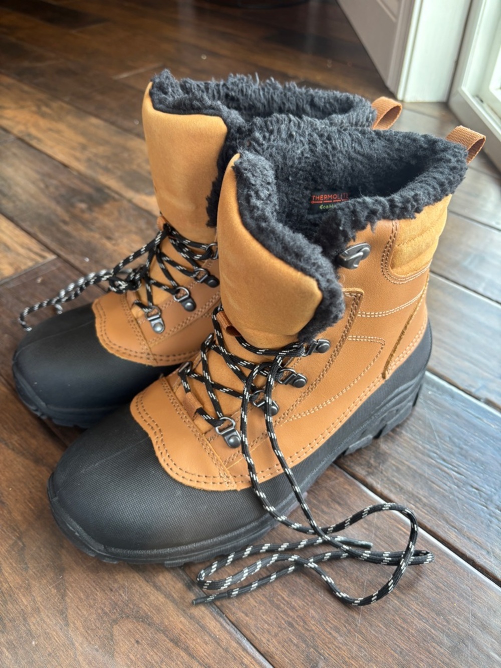 NWOT all in motion Tan and Black Men’s/Unisex Snow Boots